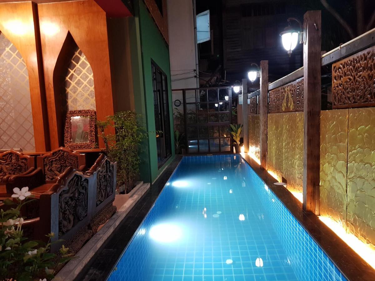 Tepbunthom Hostel Bangkok Bagian luar foto